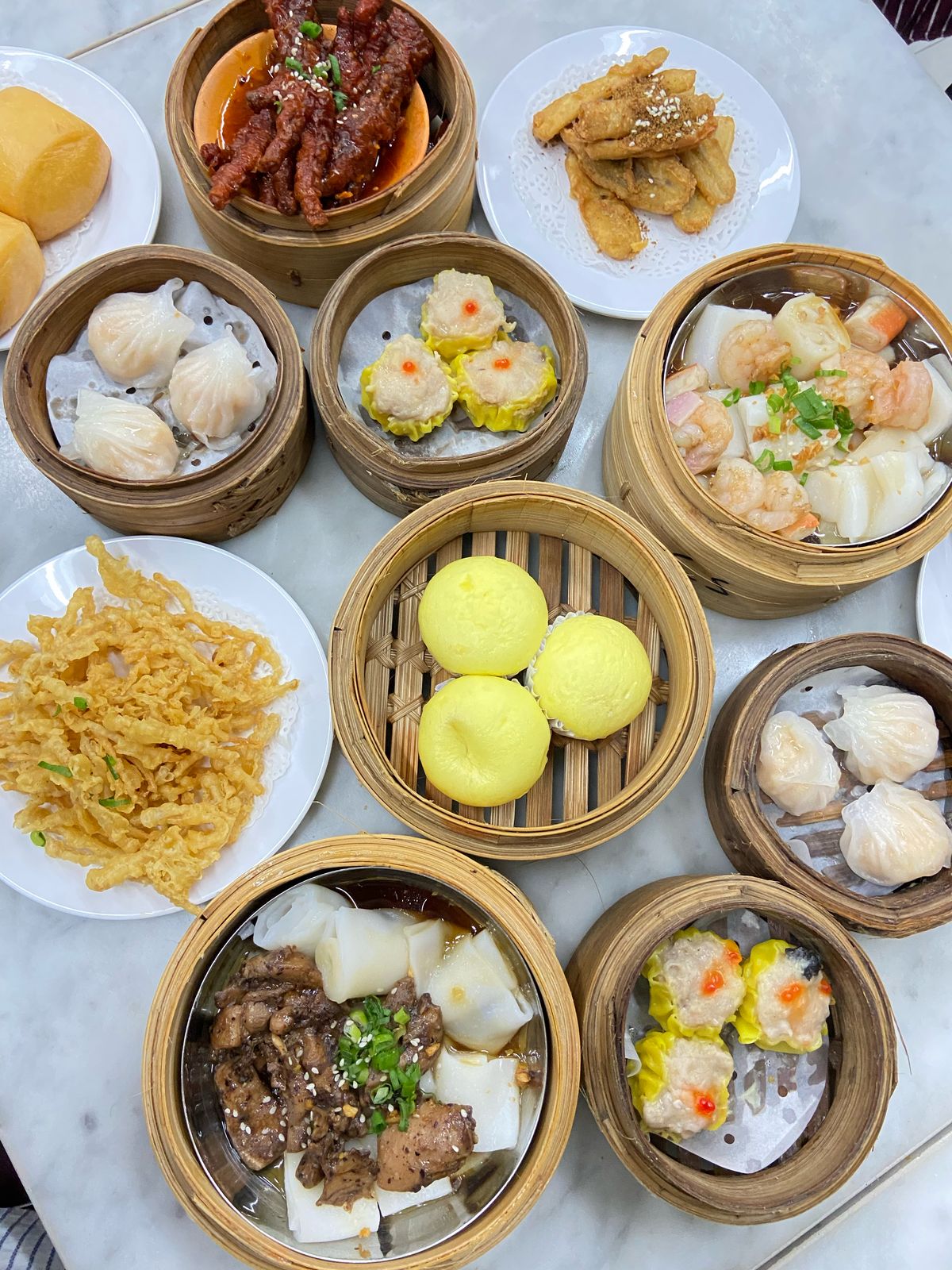 Dimsum SDP Party: Rasa Autentik di Jl. Cerme yang Bikin Ketagihan!